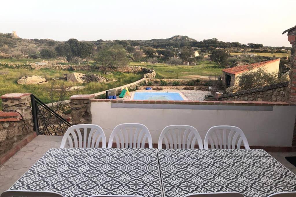 Casa - Apartamento Rural La Tahona Del Abuelo Plasenzuela Luaran gambar