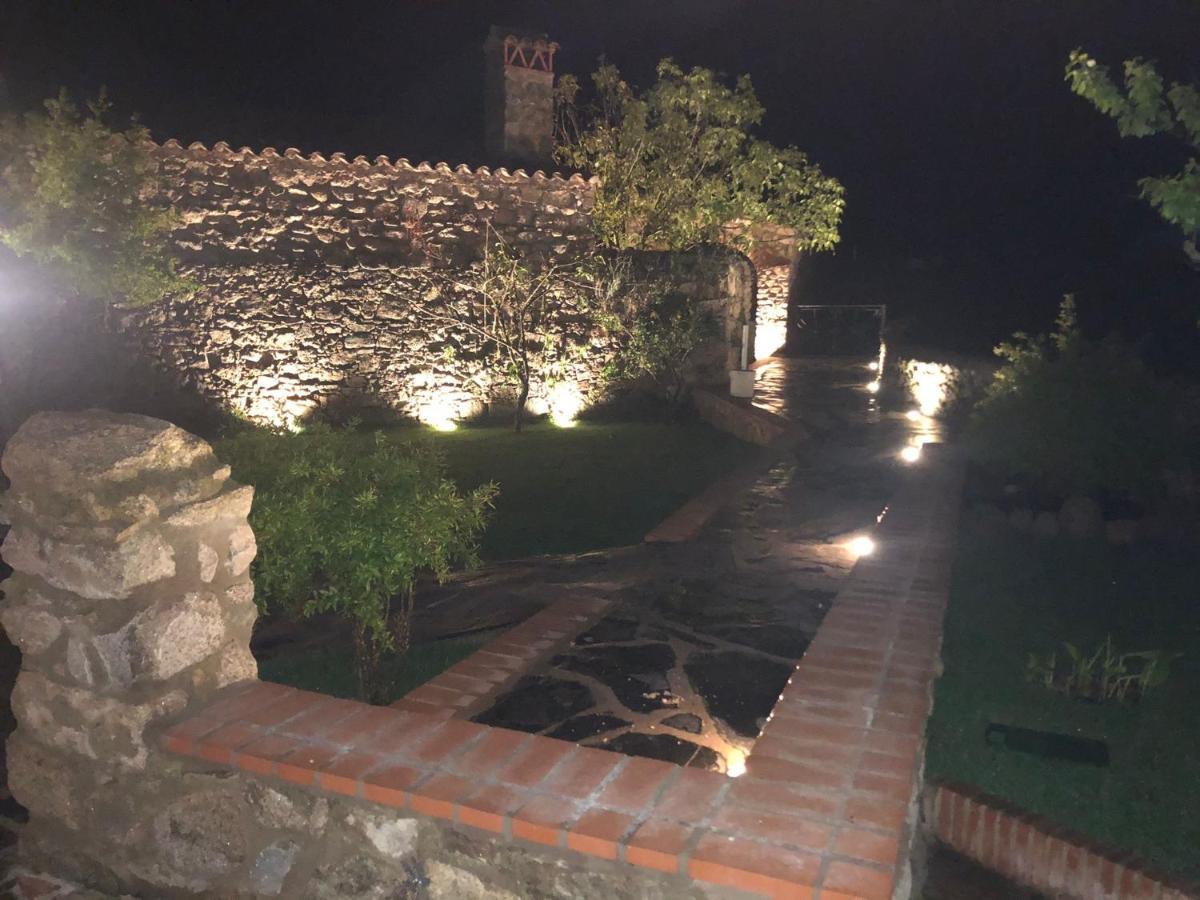 Casa - Apartamento Rural La Tahona Del Abuelo Plasenzuela Luaran gambar