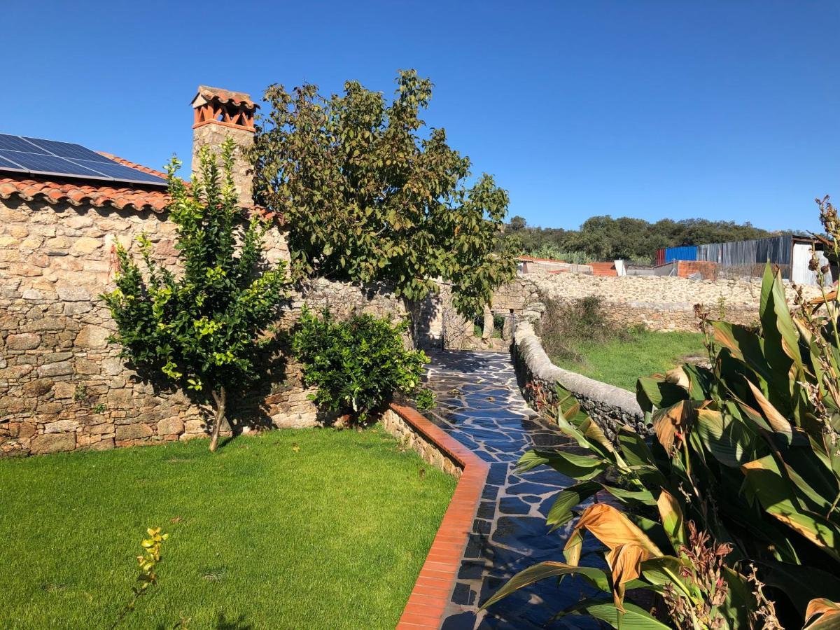 Casa - Apartamento Rural La Tahona Del Abuelo Plasenzuela Luaran gambar